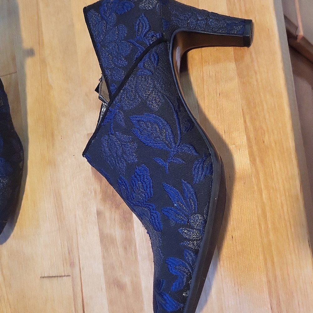 Bandolino Blue Floral Ankle Booties - Picture 4 of 5